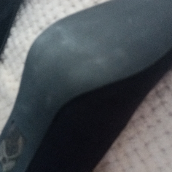 Call It Spring black stiletto with gold plated ankle strap - Picture 6 of 6